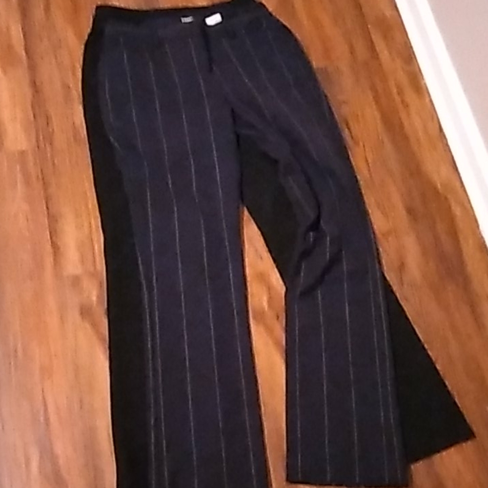 Express pants - Picture 2 of 3